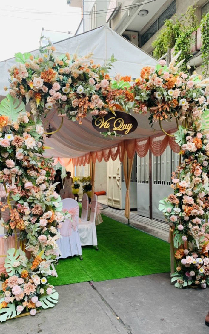 Cho thuê và trang trí cổng hoa cưới hỏi