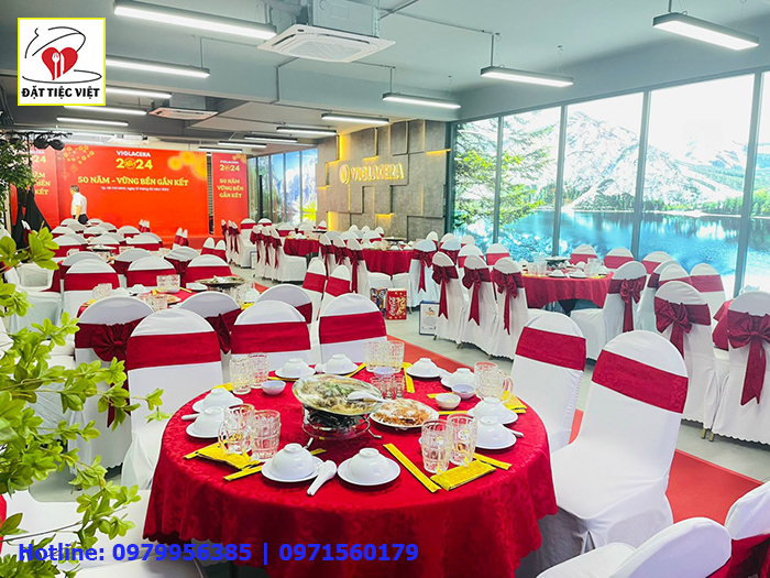 Cho thuê bàn ghế Việt